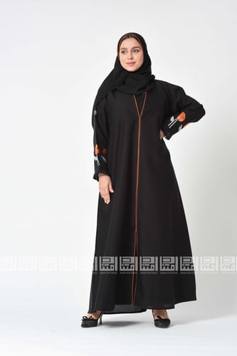 عباية الهَنَاء سوداء بتطريز مميز باللون المشمشي 12...