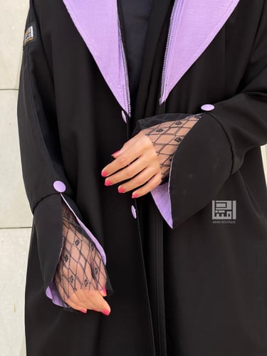 عباية بياقة رسمية باللون البنفسجي الفاتح 1145