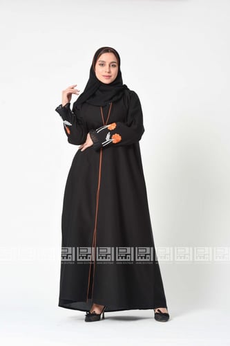 عباية الهَنَاء سوداء بتطريز مميز باللون المشمشي 12...