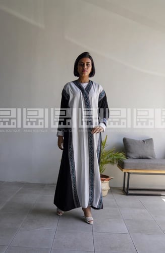 عباية بتداخل الألوان و تطريز السدو 1035