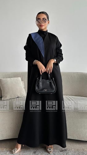 عباية سوداء صيفية بتفاصيل كحلية أنيقة- 1484