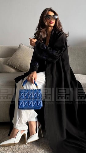 عباية سوداء باردة بتطريز الورد - 1397