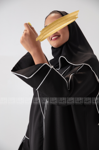 عباية أنيقة سوداء بقيطان بيضاء- 1191