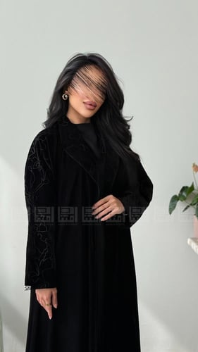 بكج عباية سوداء شتوية بتطريز مميز و فستان أسود- 16...