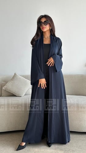 عباية صيفية كلوش بقماش حراير كحلي بارد بتصميم A Li...