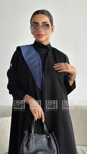 عباية سوداء صيفية بتفاصيل كحلية أنيقة- 1484