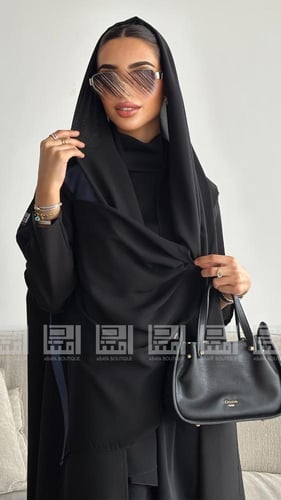 عباية سوداء صيفية بتفاصيل كحلية أنيقة- 1484