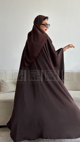 عباية حرير بني بالكريستال بتصميم بشت مريح و بارد-...