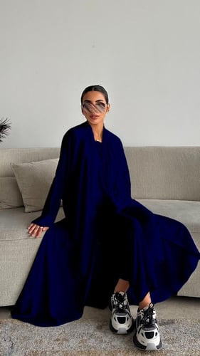 عباية كحلية صيفية ثلاث قطع بتصميم عصري من الحرير ا...