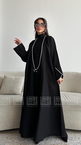 عباية عيد سوداء مطرزة باللؤلؤ بتصميم فستان متصل- 1...