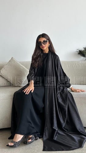 عباية عيد بشت سوداء باردة بقماش الحرير 1395
