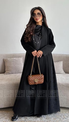 عباية عيد سوداء كلوش كامل تزدان بالدانتيل- 1548