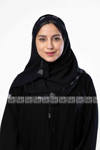 طرحة سوداء مطرزة بقلوب رمادية 3043