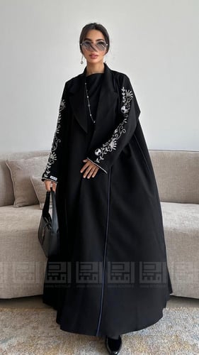 عباية عيد سوداء ربع كلوش بتصميم فاخر وشك أنثوي- 15...