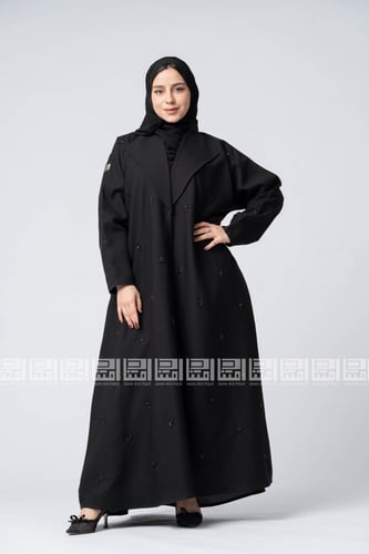 عباية مُزدانة ، مطرزة بالشك الخرزي الاسود 1285