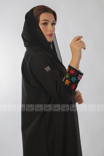 عباية بتطريز ورد خرزي ملون 1250