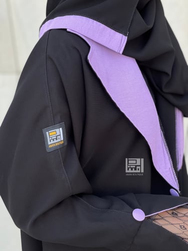 عباية بياقة رسمية باللون البنفسجي الفاتح 1145