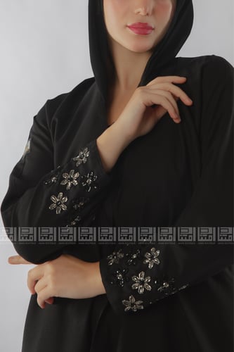 عباية بتطريز ورد خرزي 1251