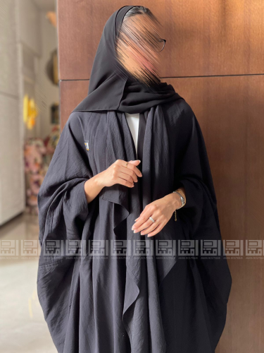 عباية بشت سوداء بالكامل بياقة مميزة 1164
