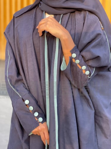 عباية كحلية بأزارير 1083