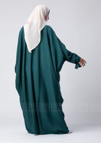 عباية بشت خضراء بأكمام مميزة-1318
