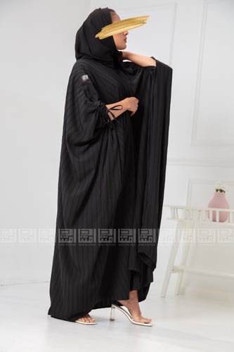 عباية بشت سوداء انيقة 1185