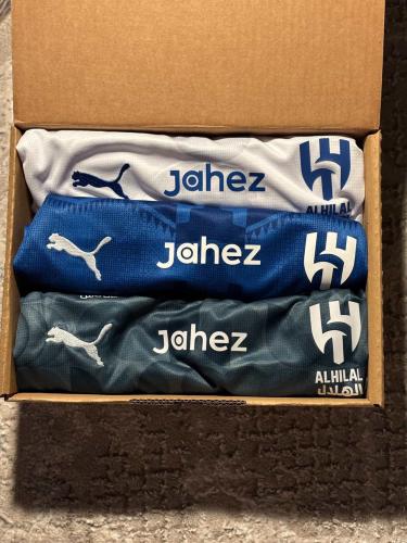 بكج الهلال ( ثلاث تيشيرتات )