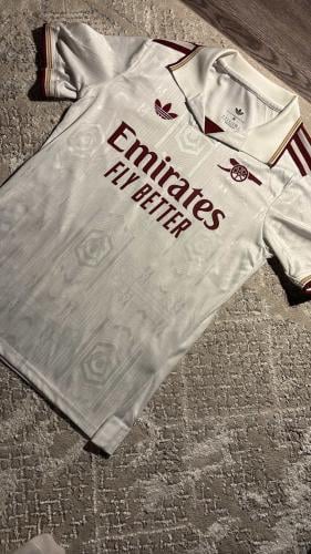 تيشيرت نادي ارسنال البديل ( بكج ارسنال ) 2025/2026