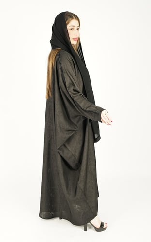 عباية اسود بشت