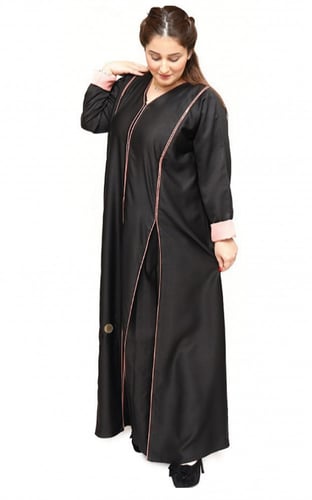عباية اسود بكسرات بنية