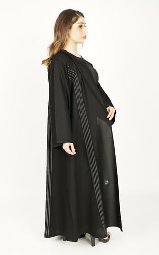 عباية اسود نص كلوش