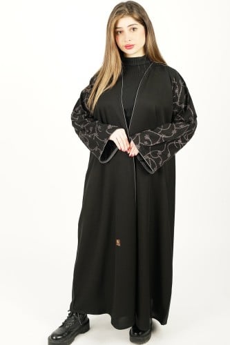 عباية اسود بتطريز رمادي علي الاكمام