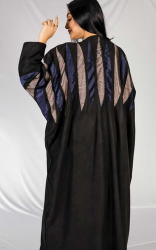 حكاية ذوق 330 - أسود