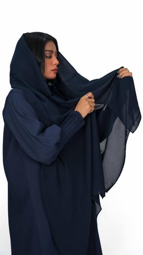 عباية ازرق مع كم كسرات