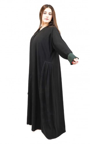 عباية اسود بكسرات