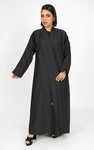عباية اسود عملية