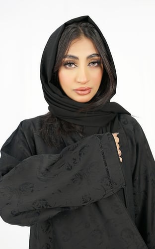 عباية اسود بكرستال علي الاكمام