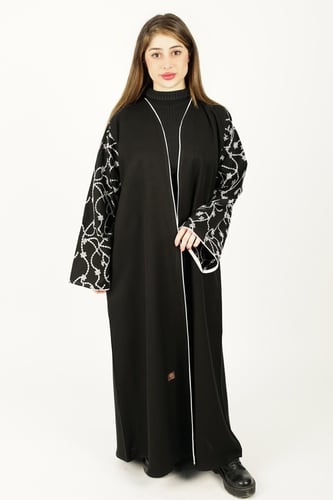 عباية اسود بتطريز ابيض علي الاكمام