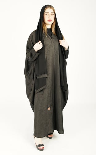 عباية اسود بشت