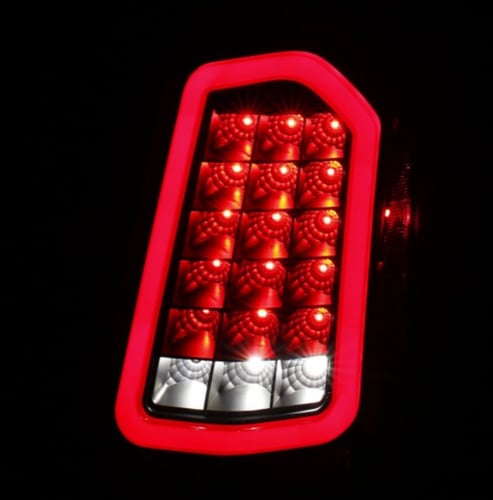 اسطبات خلفيه ليد كلايزلر 300 2011/2014