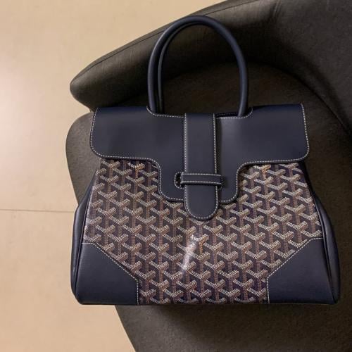 شنطة جويارد كحلي هارد وير" فضي" Saïgon tote bag مقاس 34cm