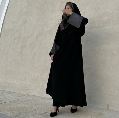 عباية سوداء قصة A مع تفته مكسر