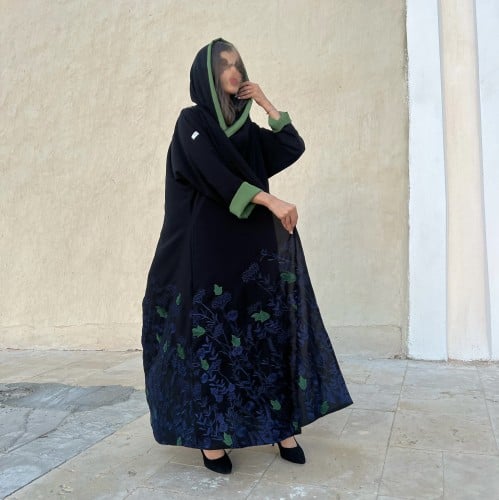 عباية قماش انترنت أسود مطرز كامل من الأسفل