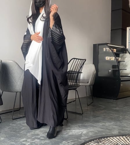 بشت بقماش أكمام مطرز