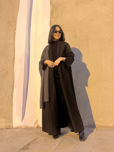 عباية قصة بليزر