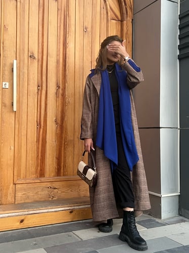 عبايه بليزر جوخ وسيراميك باللون النيلي