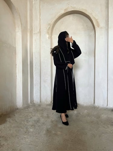 عباية راما سواد فاحم قصة كلوش