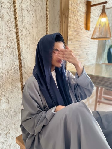 عباية قصة فراشة رمادي