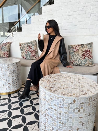 بليزر بيج بأكمام جلد سوداء