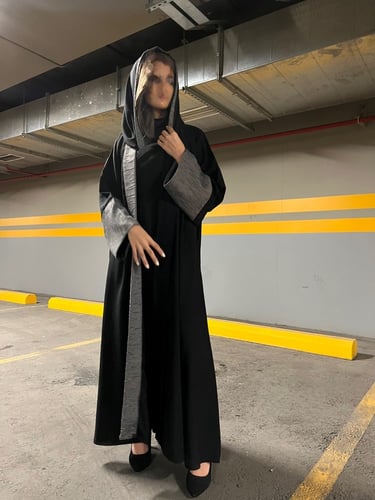 عباية سوداء قصة A مع تفته مكسر